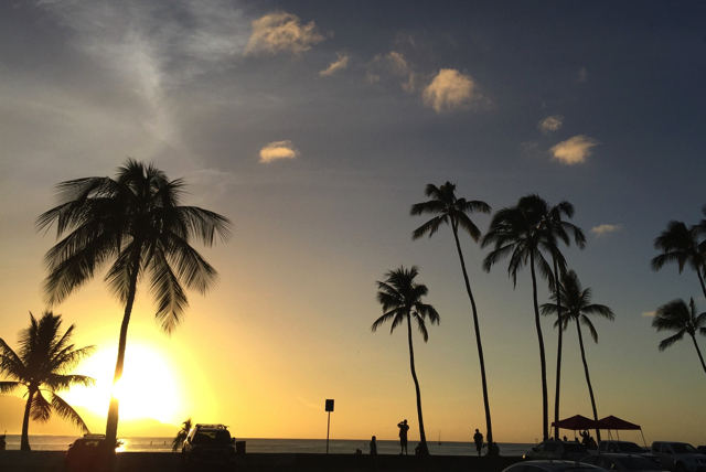 ハレイワビーチパークの夕日